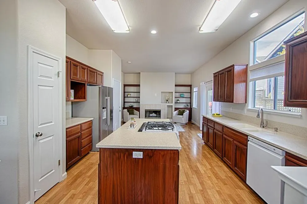 73 Firethorne Way Watsonville, CA 95076
