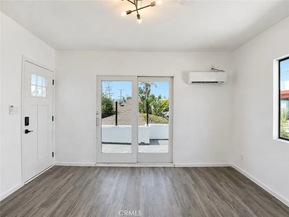 1147 24th Santa Monica, CA 90403