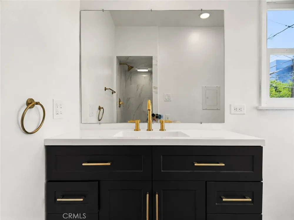 1147 24th Santa Monica, CA 90403