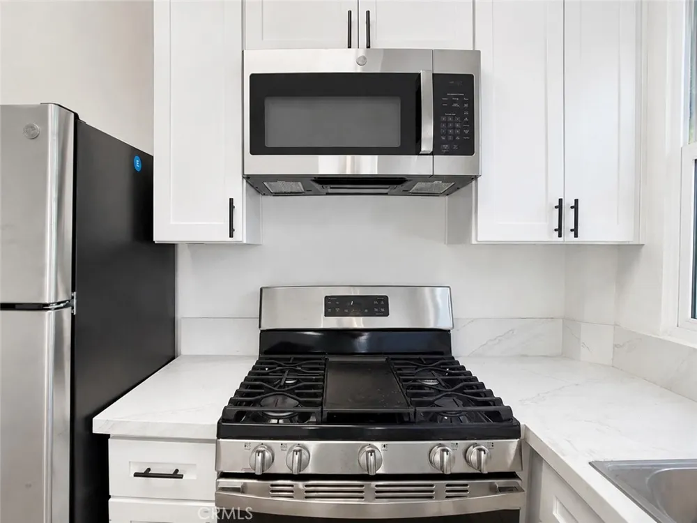 1147 24th Santa Monica, CA 90403