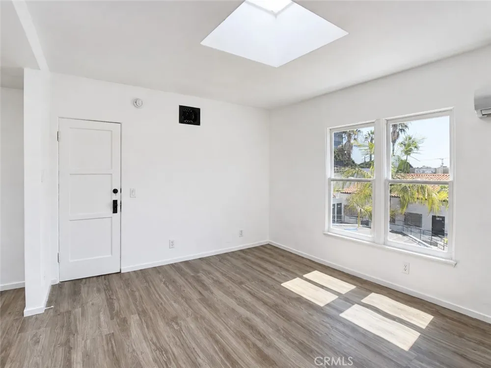 1147 24th Santa Monica, CA 90403