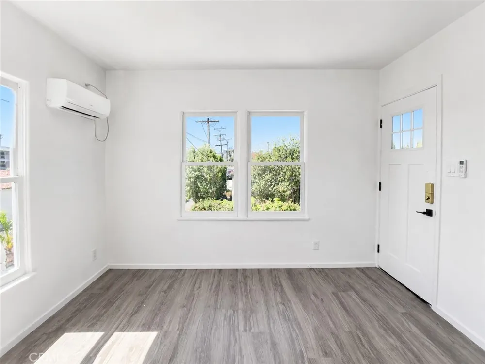 1147 24th Santa Monica, CA 90403