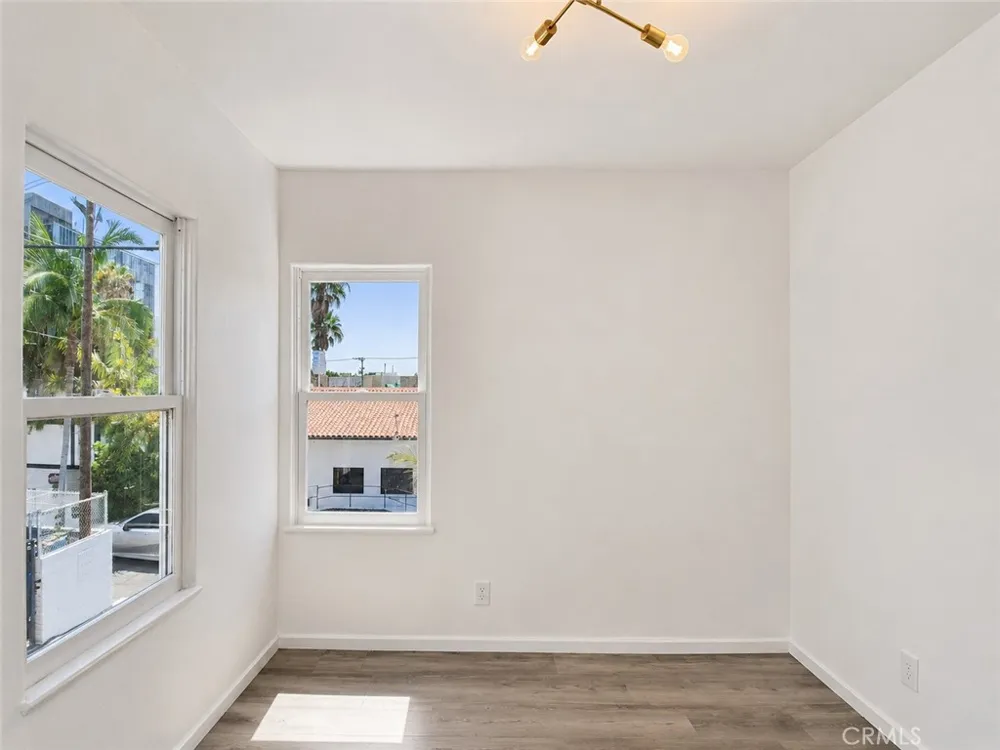 1147 24th Santa Monica, CA 90403