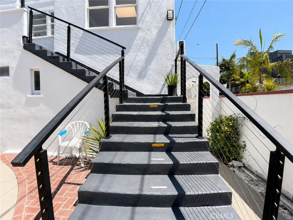 1147 24th Santa Monica, CA 90403