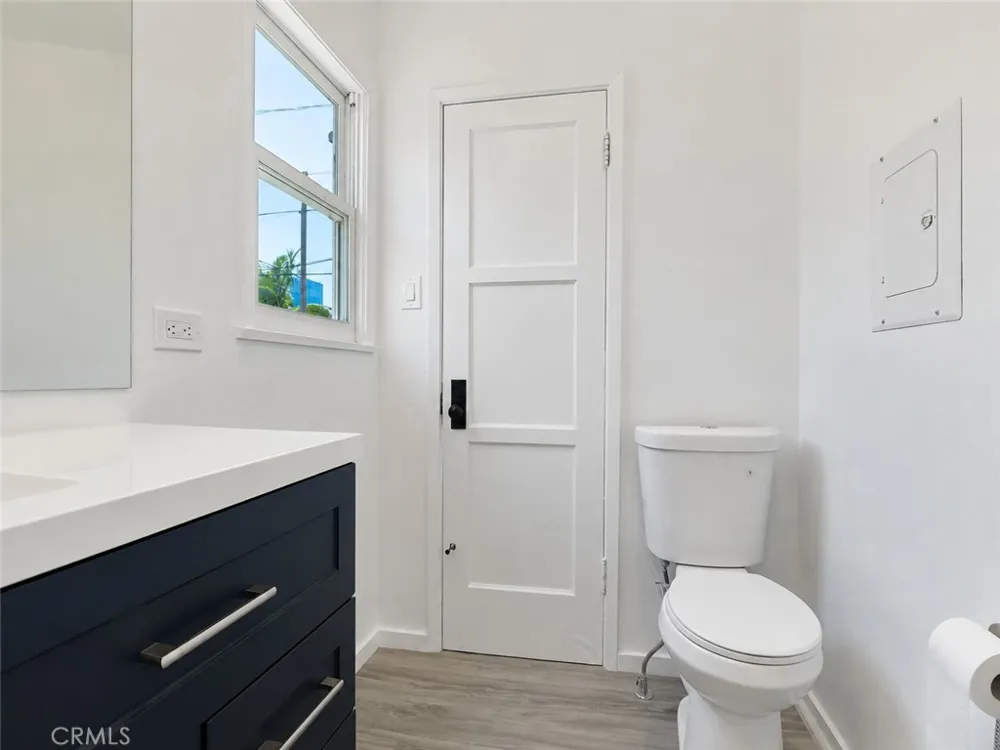 1147 24th Santa Monica, CA 90403