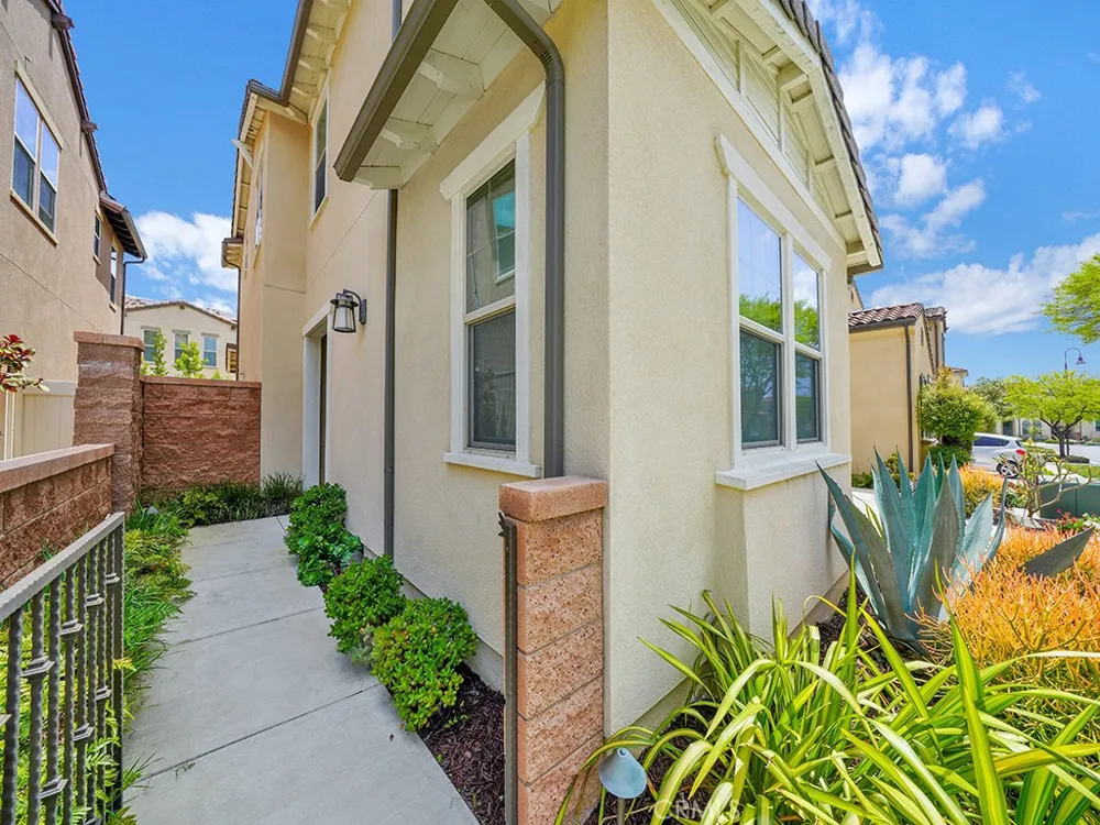 10382 Elizabeth Lane Buena Park, CA 90620