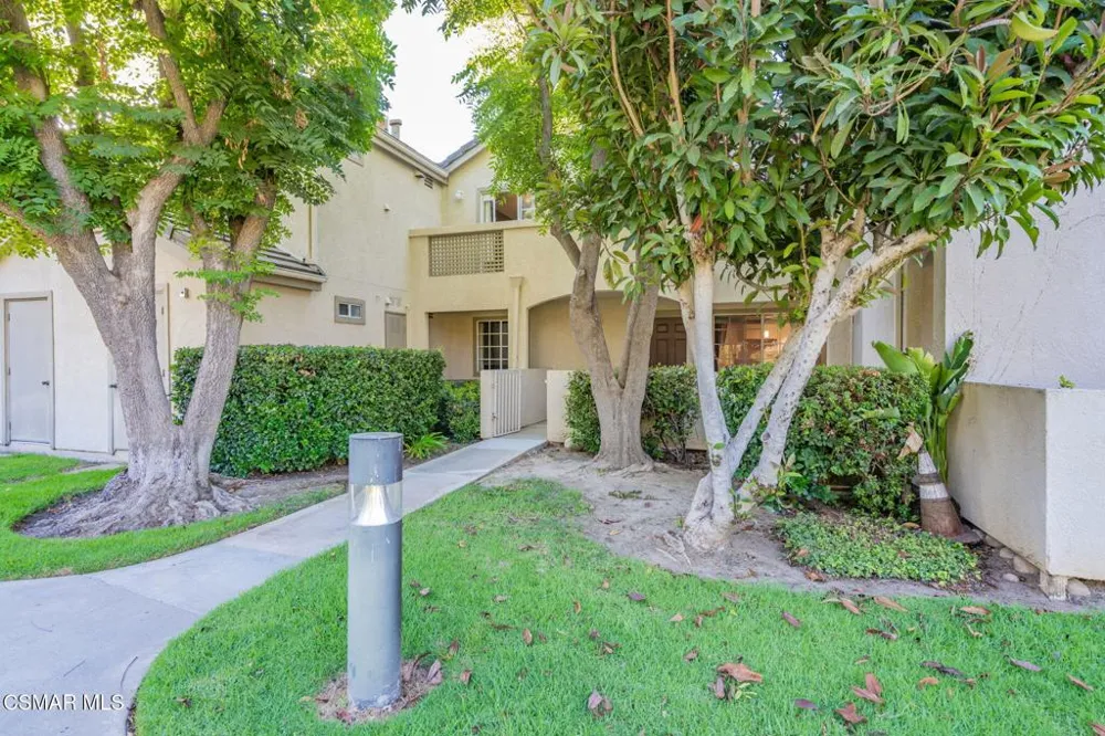 1043 Waltham Road #E Simi Valley, CA 93065