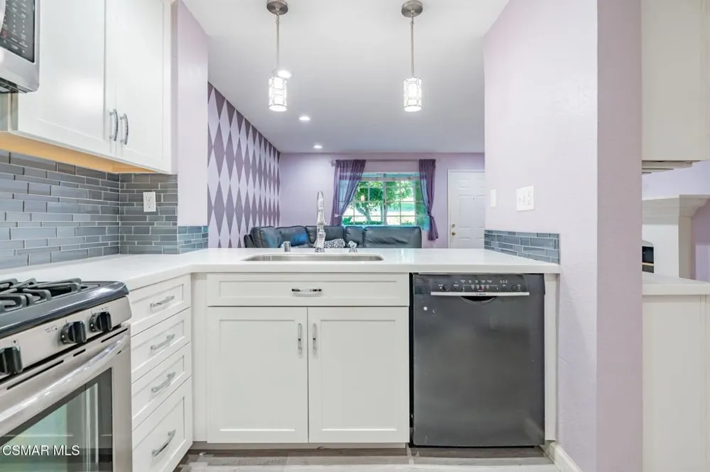 1043 Waltham Road #E Simi Valley, CA 93065
