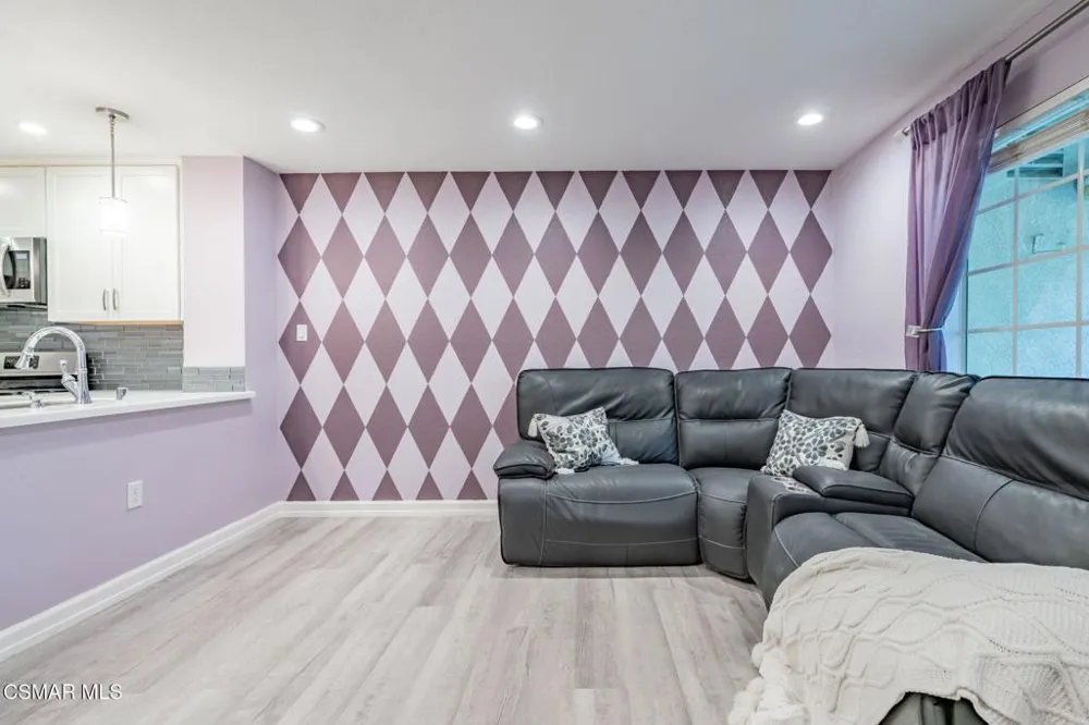 1043 Waltham Road #E Simi Valley, CA 93065