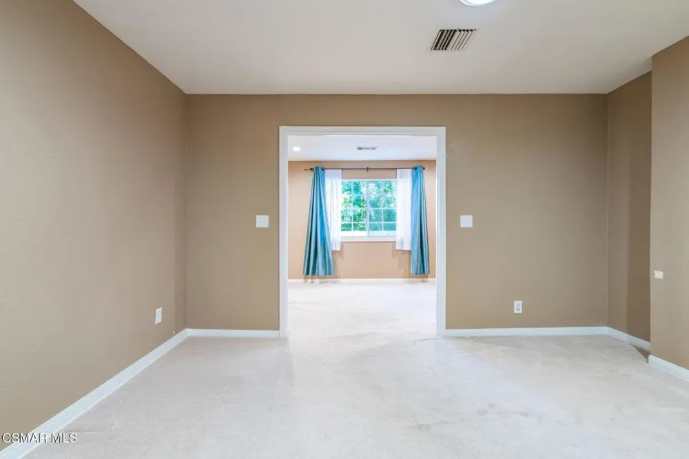 1043 Waltham Road #E Simi Valley, CA 93065