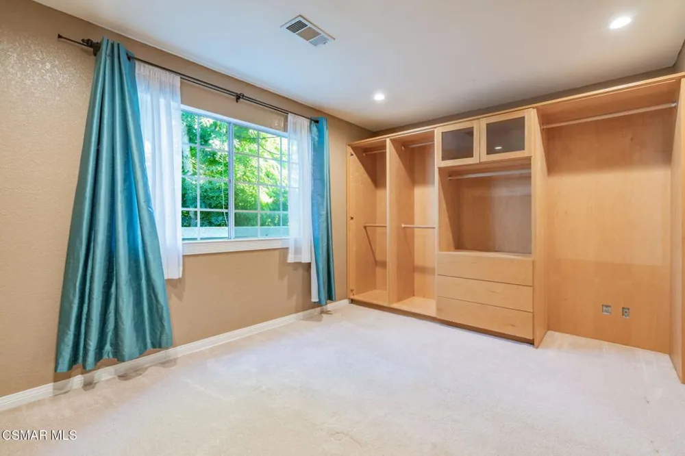 1043 Waltham Road #E Simi Valley, CA 93065
