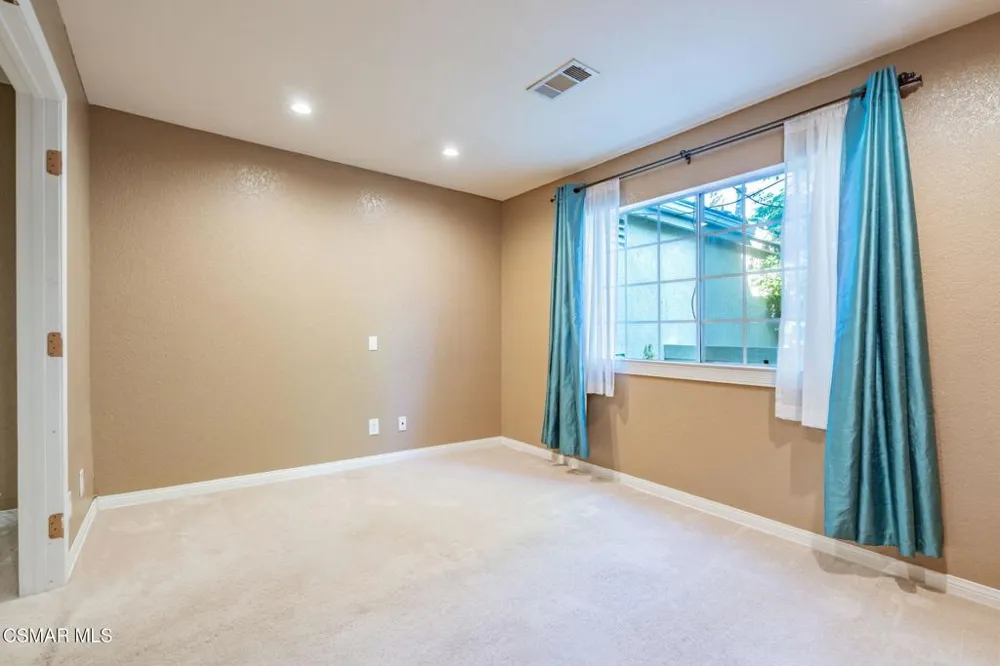 1043 Waltham Road #E Simi Valley, CA 93065