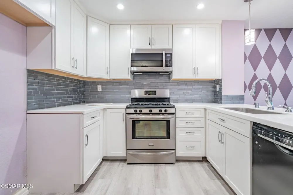 1043 Waltham Road #E Simi Valley, CA 93065