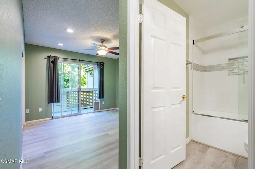 1043 Waltham Road #E Simi Valley, CA 93065