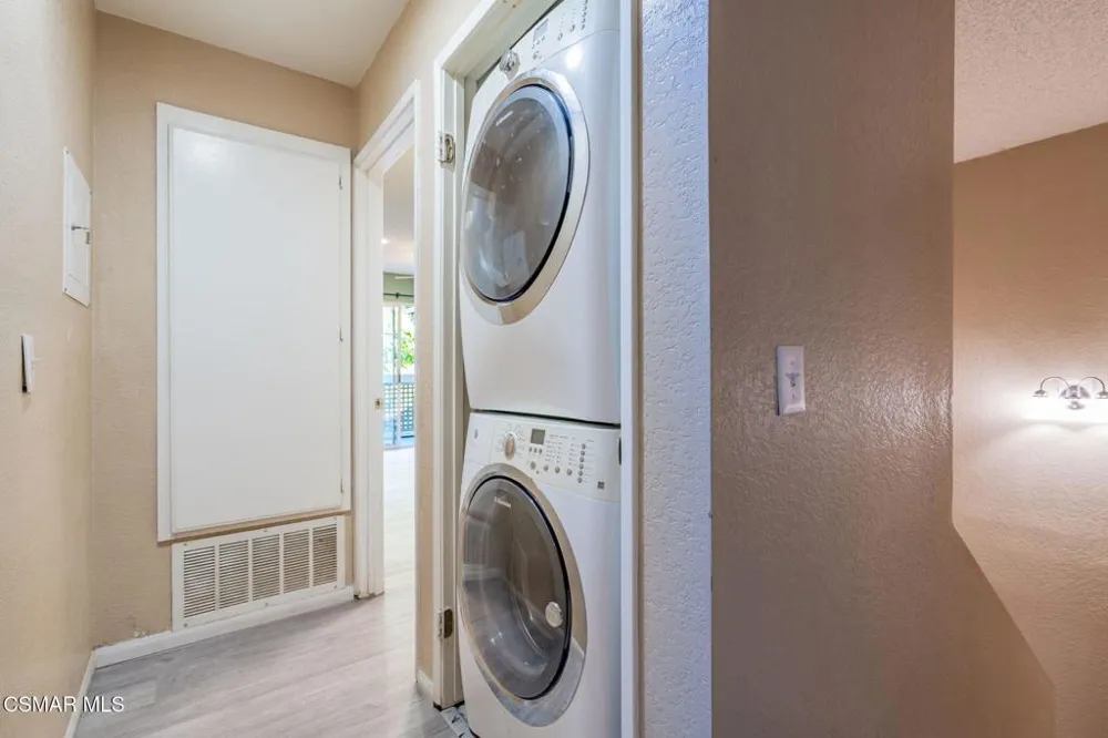 1043 Waltham Road #E Simi Valley, CA 93065