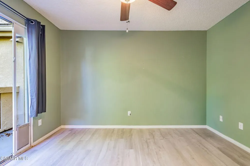 1043 Waltham Road #E Simi Valley, CA 93065