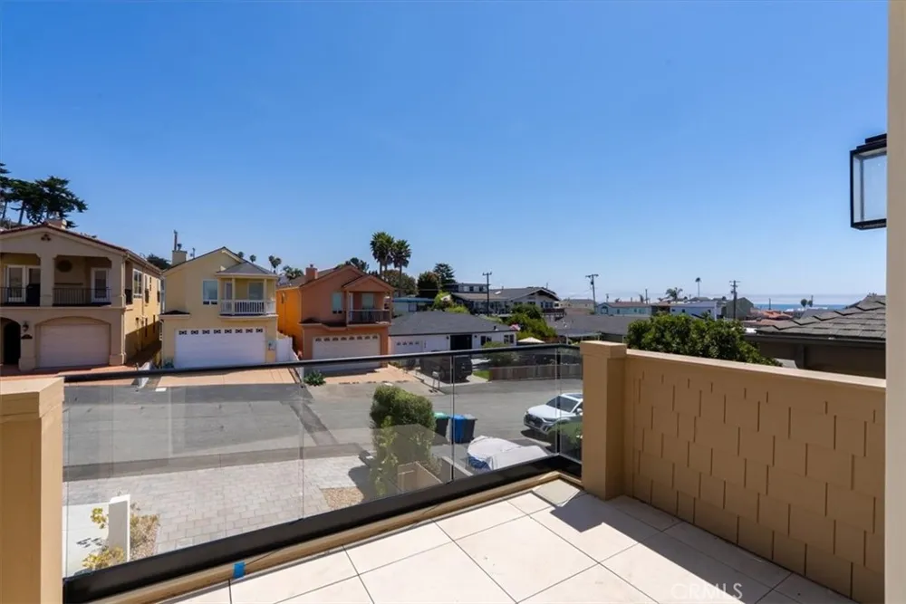 183 H Street Cayucos, CA 93430