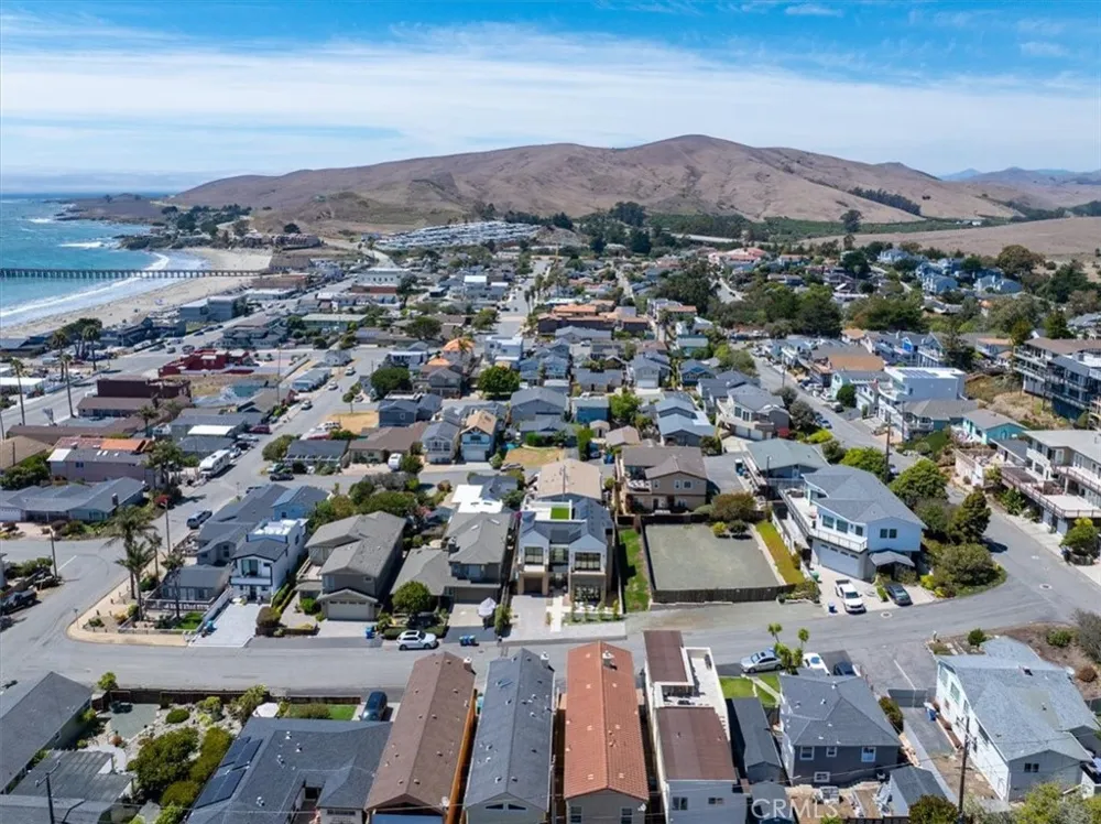 183 H Street Cayucos, CA 93430
