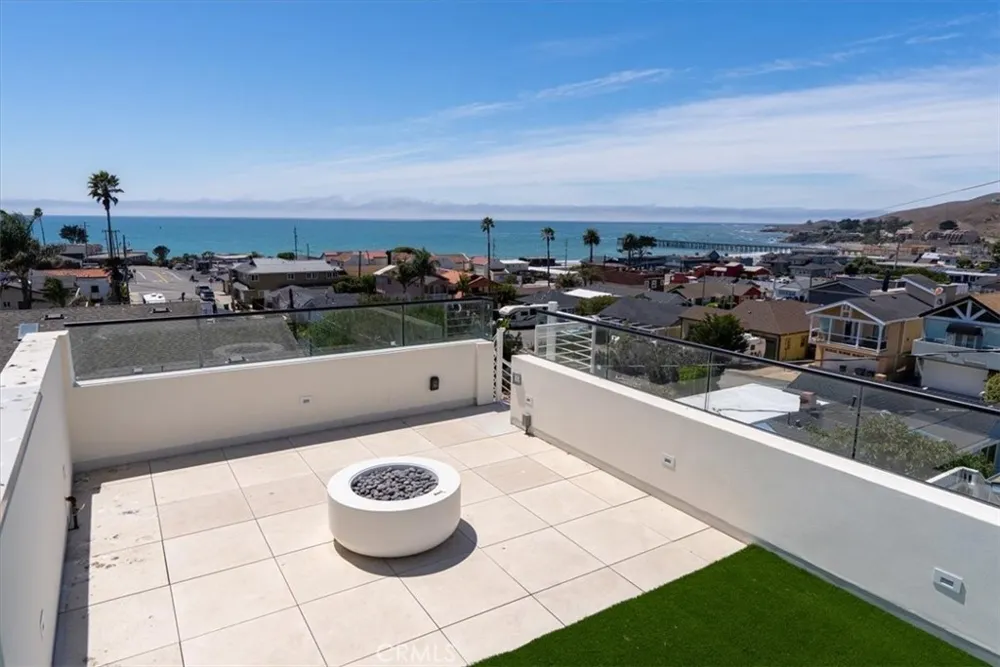 183 H Street Cayucos, CA 93430