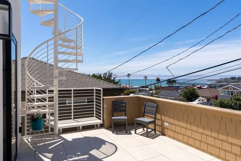 183 H Street Cayucos, CA 93430
