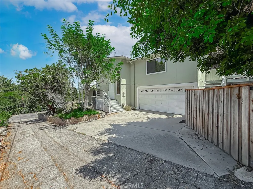 1496 Kathleen Drive Newbury Park, CA 91320