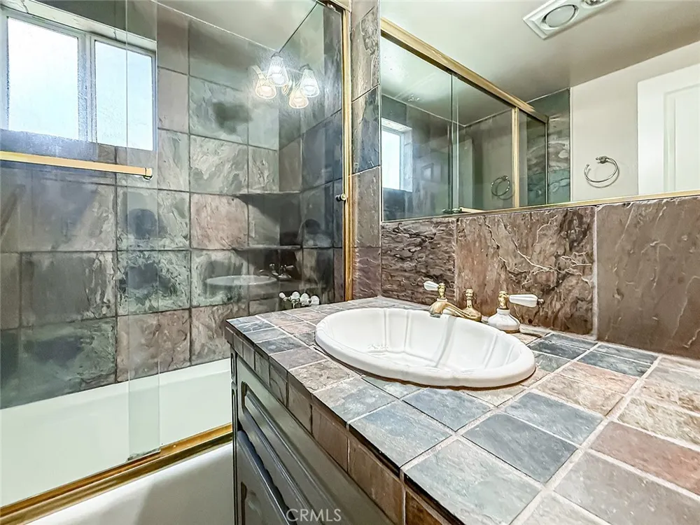 1496 Kathleen Drive Newbury Park, CA 91320