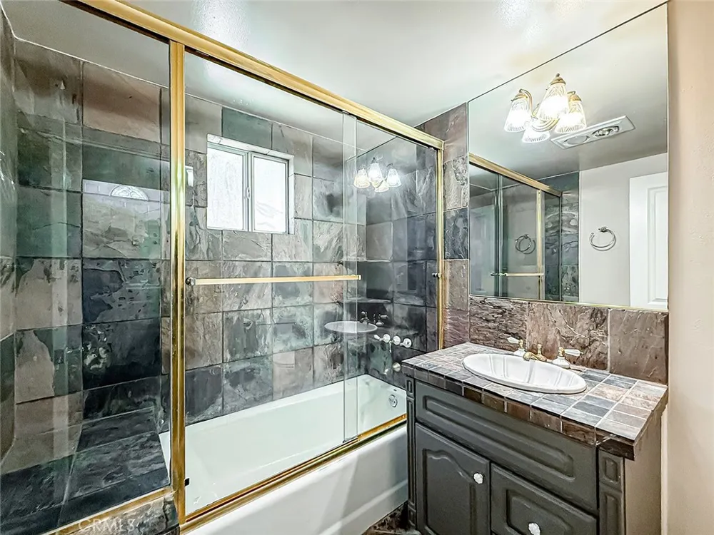 1496 Kathleen Drive Newbury Park, CA 91320