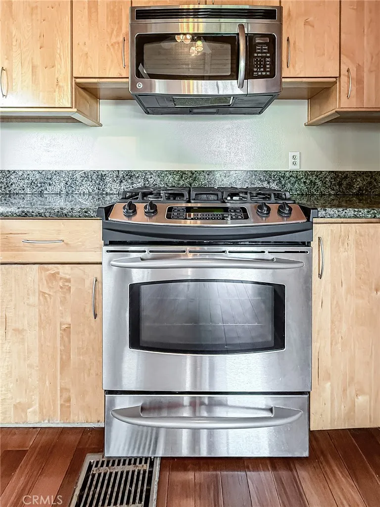 1496 Kathleen Drive Newbury Park, CA 91320