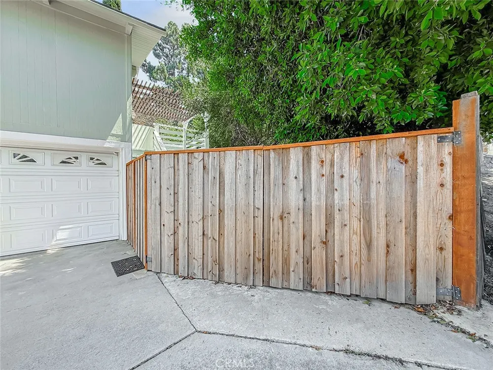 1496 Kathleen Drive Newbury Park, CA 91320