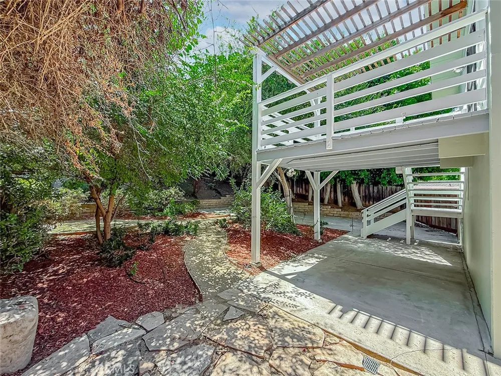 1496 Kathleen Drive Newbury Park, CA 91320