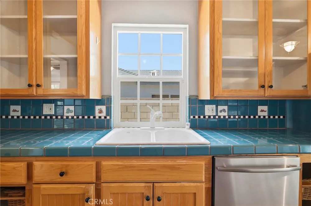 11957 Collins Street Valley Village, CA 91607