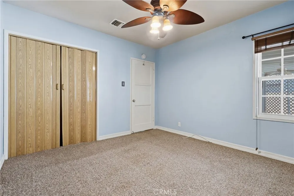 11957 Collins Street Valley Village, CA 91607