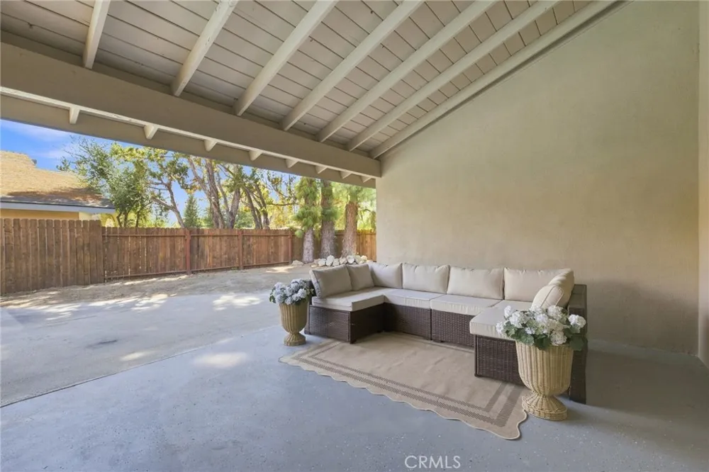 6805 Saddleback Bakersfield, CA 93309