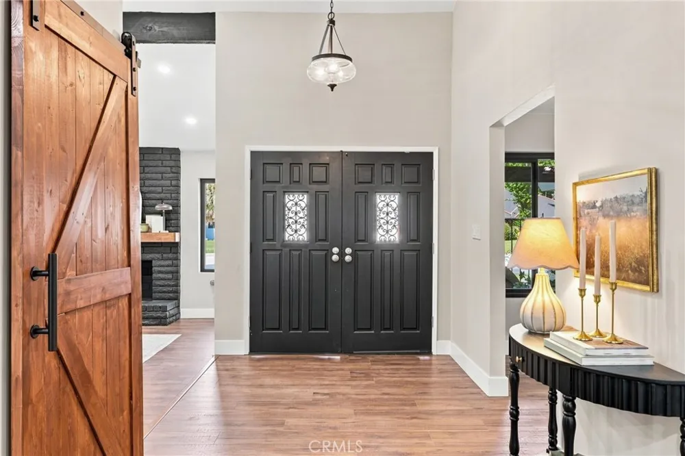 6805 Saddleback Bakersfield, CA 93309
