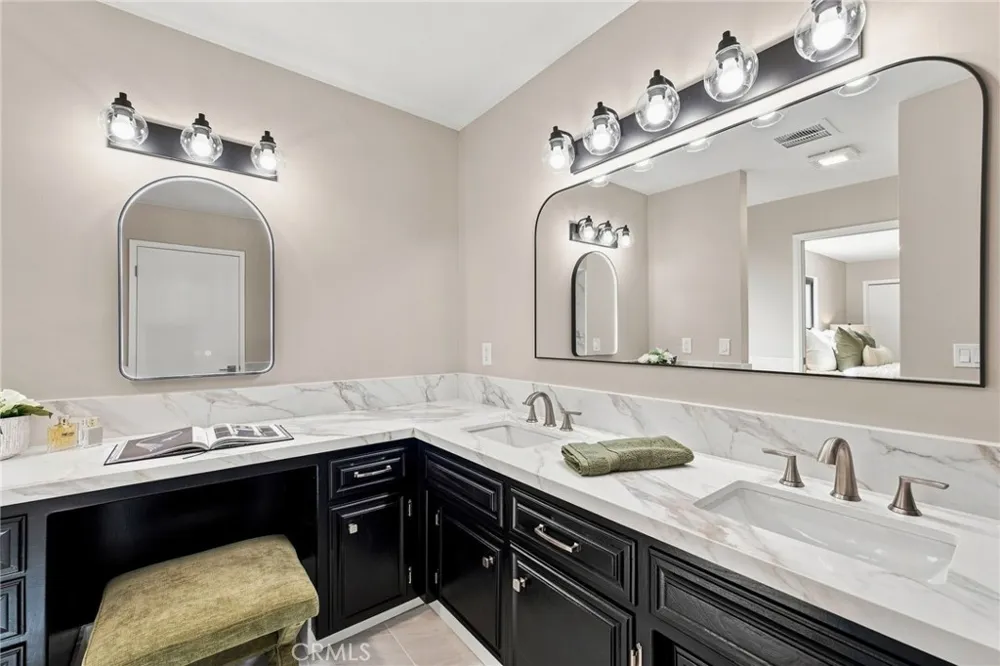6805 Saddleback Bakersfield, CA 93309