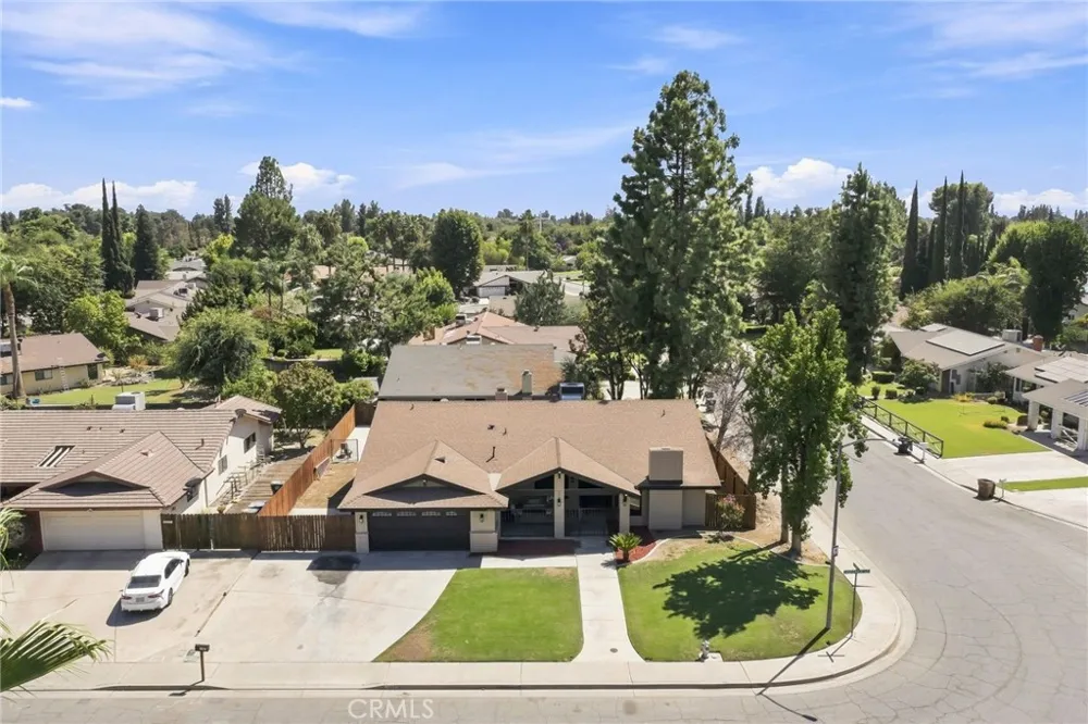 6805 Saddleback Bakersfield, CA 93309