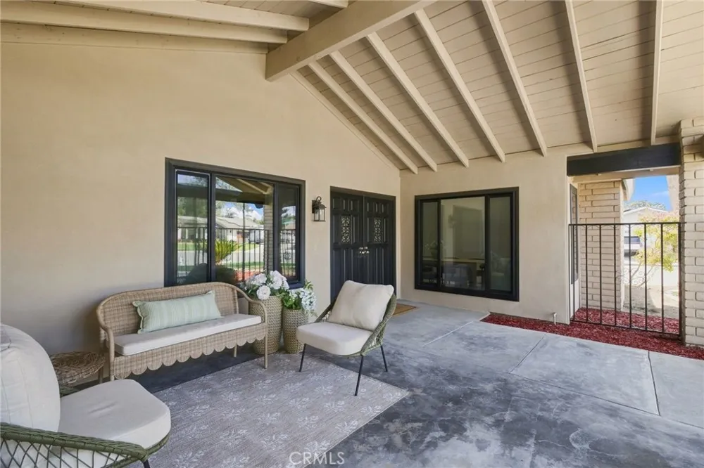 6805 Saddleback Bakersfield, CA 93309