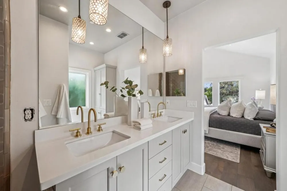 818 Crossway Road Burlingame, CA 94010