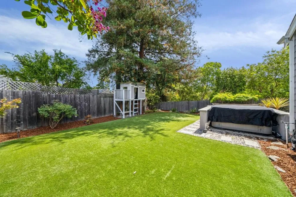 818 Crossway Road Burlingame, CA 94010