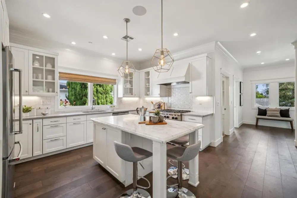 818 Crossway Road Burlingame, CA 94010