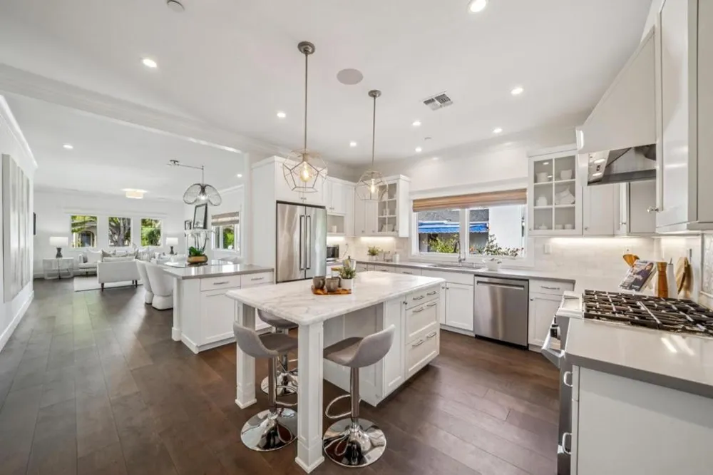 818 Crossway Road Burlingame, CA 94010