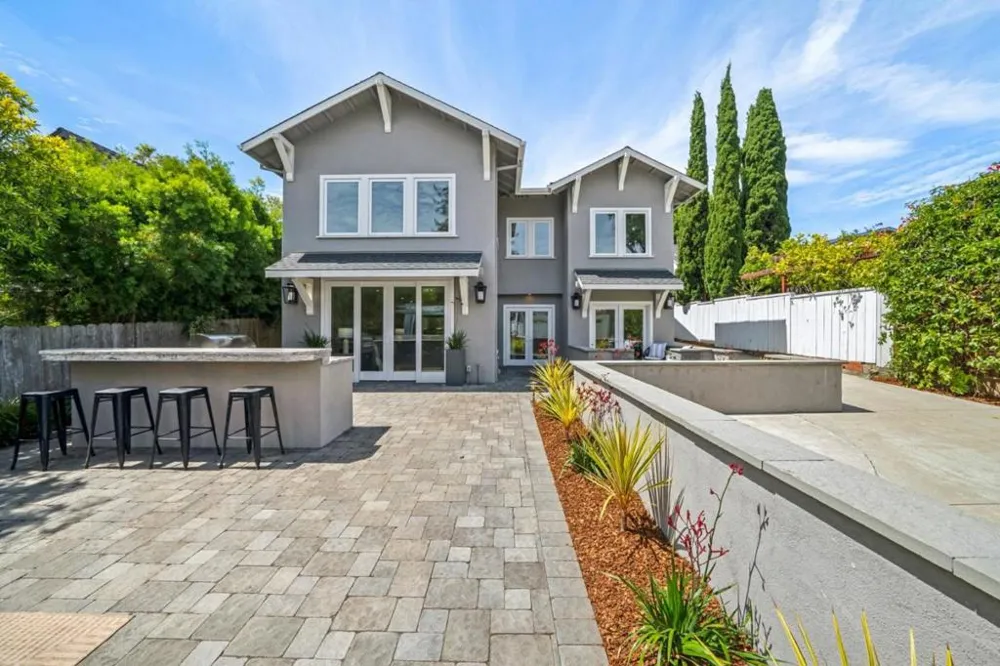 818 Crossway Road Burlingame, CA 94010