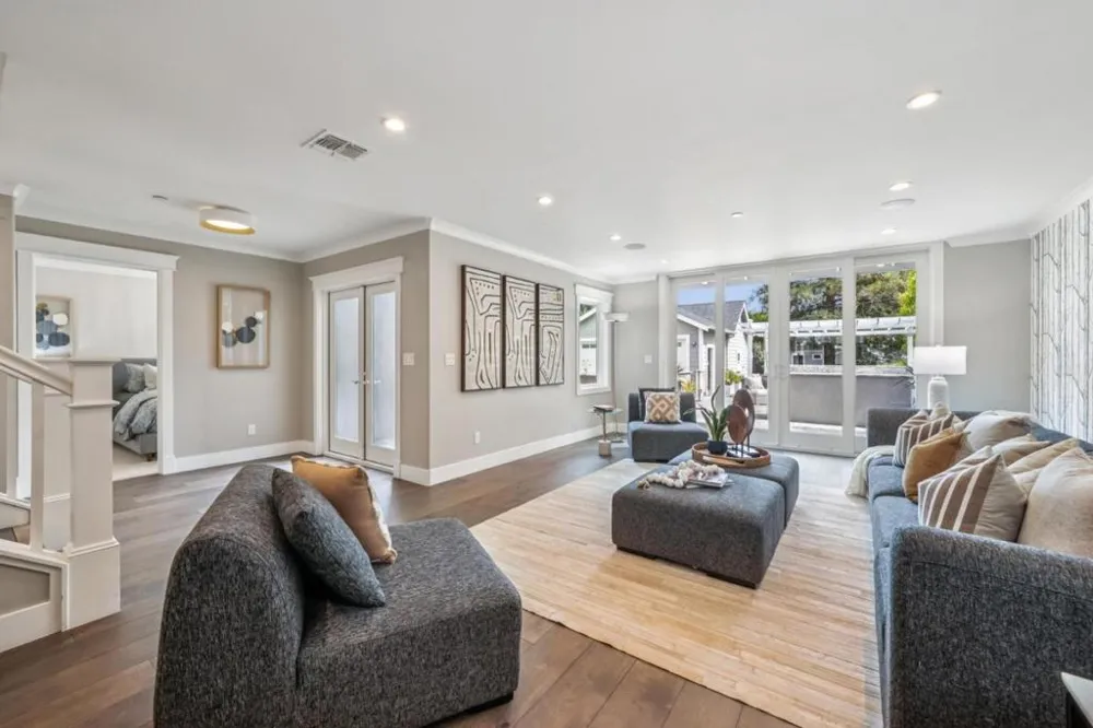 818 Crossway Road Burlingame, CA 94010