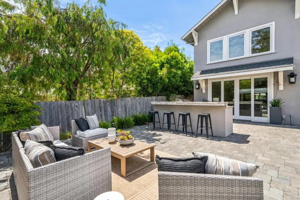 818 Crossway Road Burlingame, CA 94010