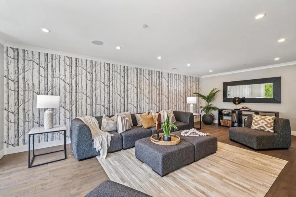 818 Crossway Road Burlingame, CA 94010