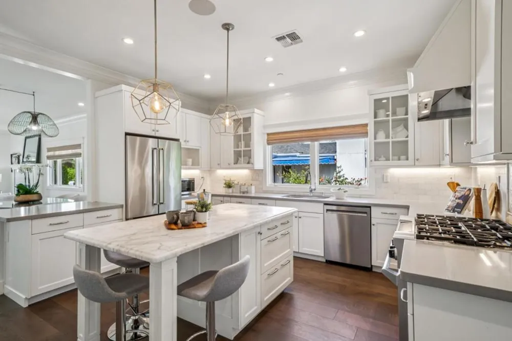 818 Crossway Road Burlingame, CA 94010