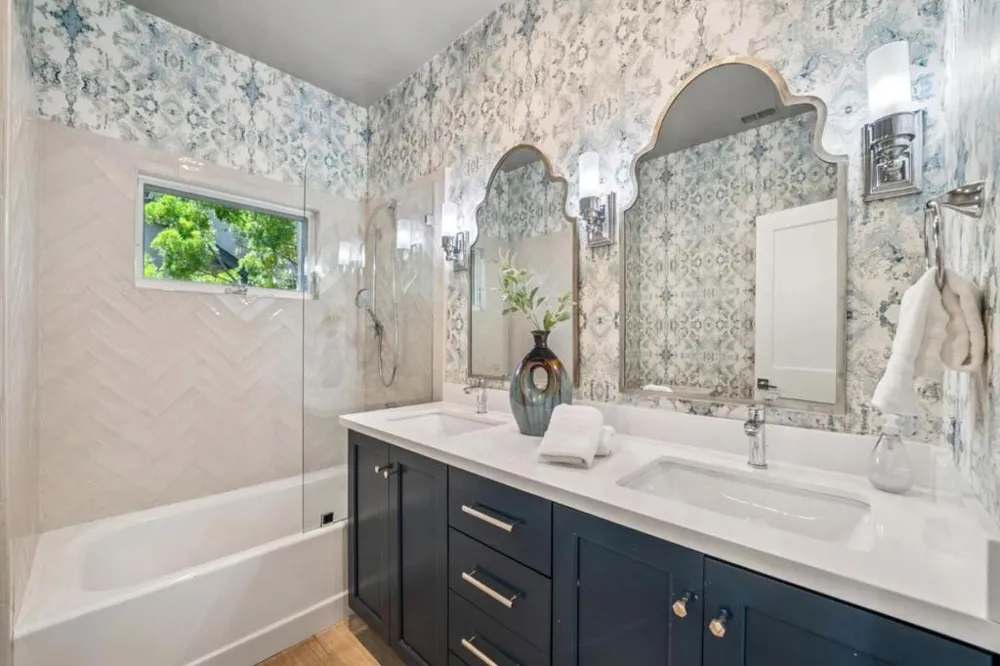 818 Crossway Road Burlingame, CA 94010