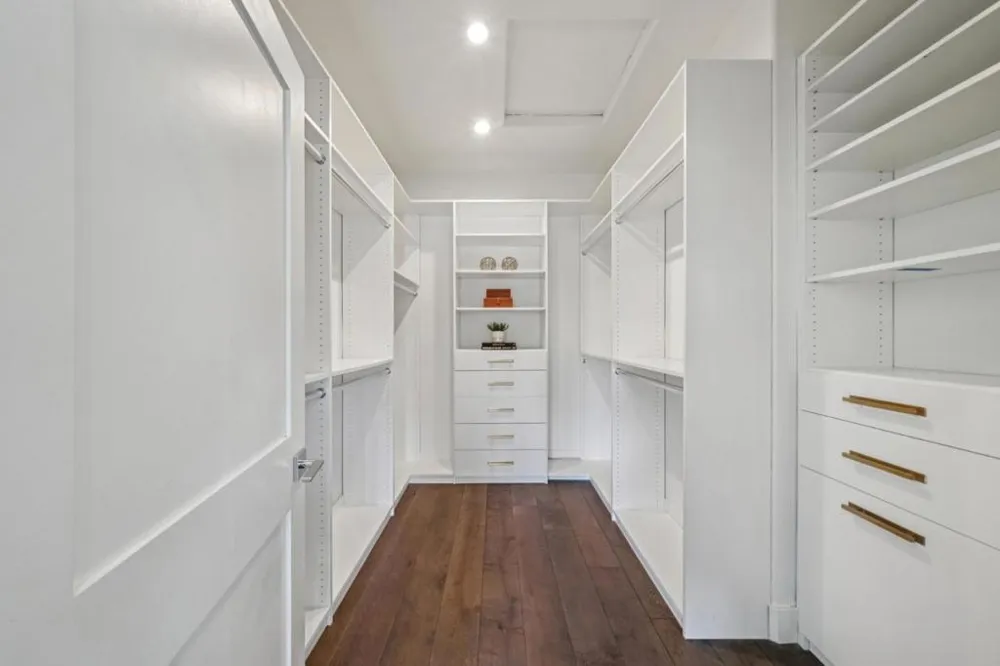 818 Crossway Road Burlingame, CA 94010