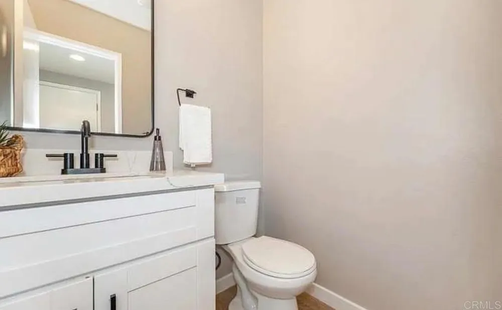 2512 Wanek Road #C Escondido, CA 92027