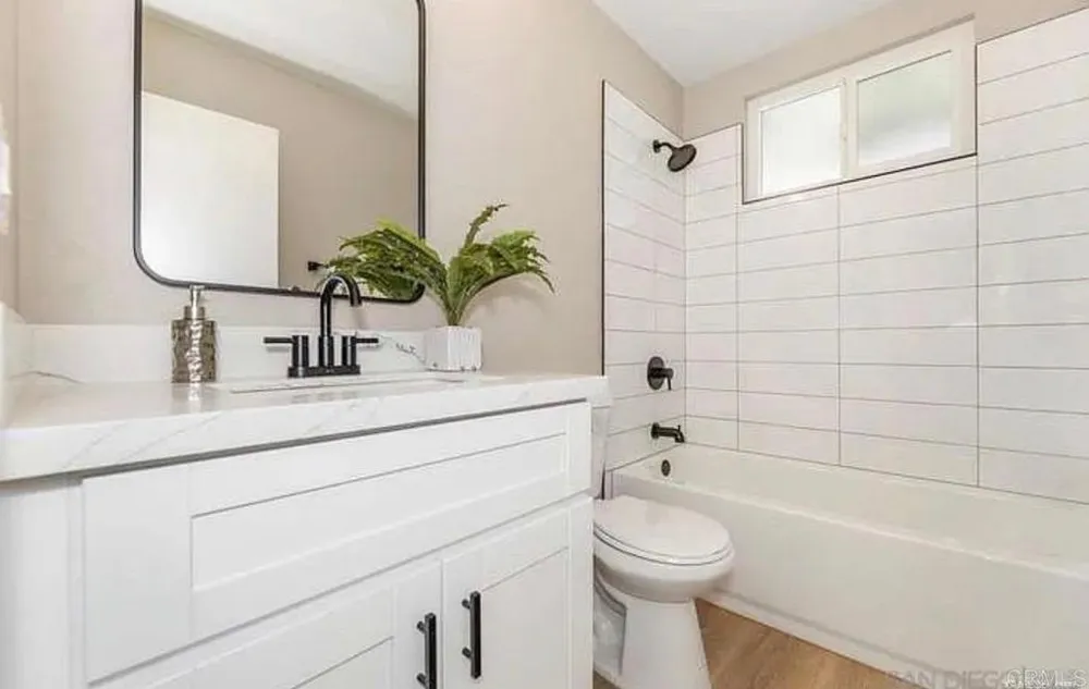 2512 Wanek Road #C Escondido, CA 92027
